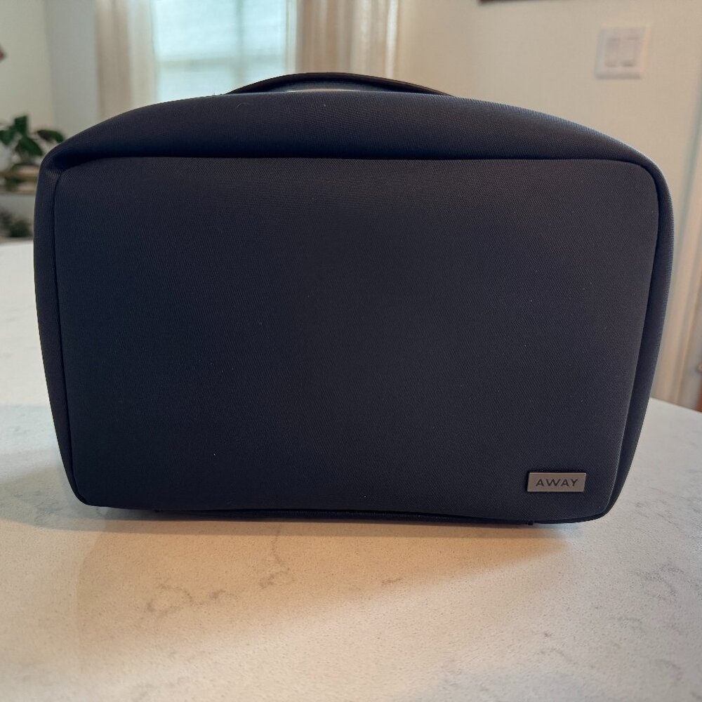 AWAY - The Small Toiletry Bag